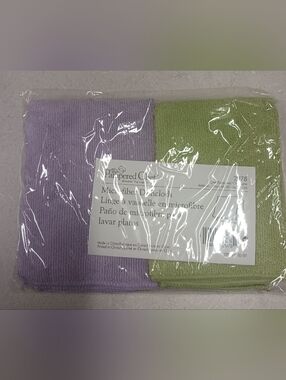 PAMPERED CHEF ~ 2 Pack Microfiber Towels. NEW.